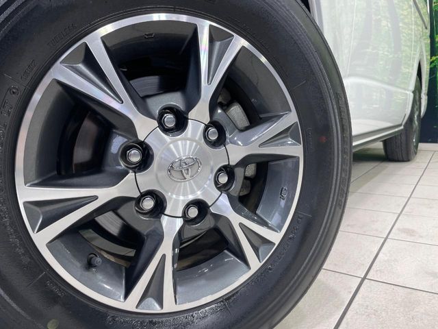 HIACE van 4WD
