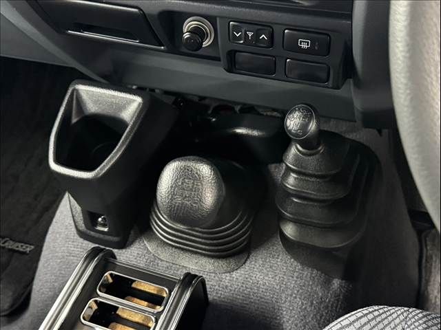 LANDCRUISER van