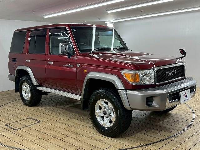 LANDCRUISER van
