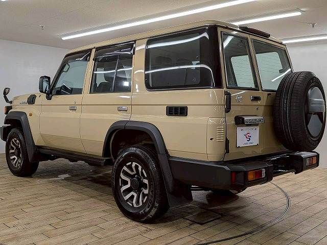 LANDCRUISER 70