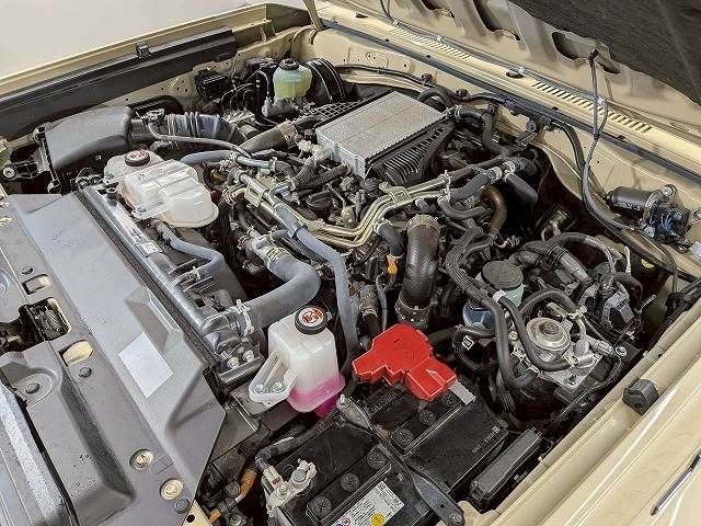 LANDCRUISER 70
