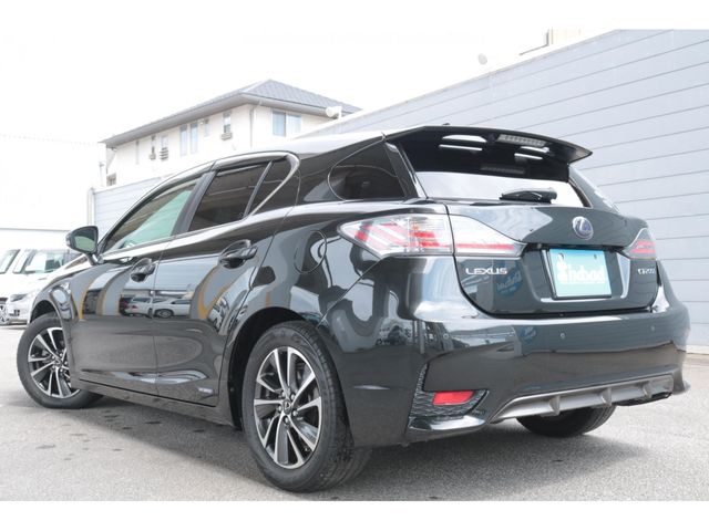 LEXUS CT200h