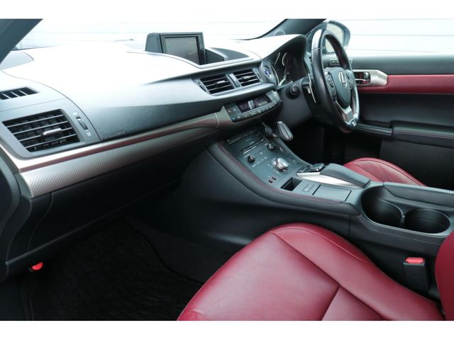 LEXUS CT200h