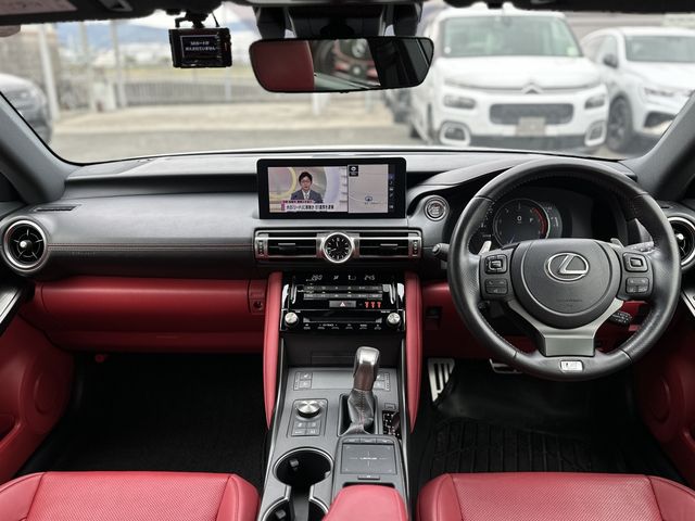 LEXUS IS300