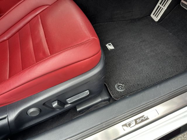 LEXUS IS300