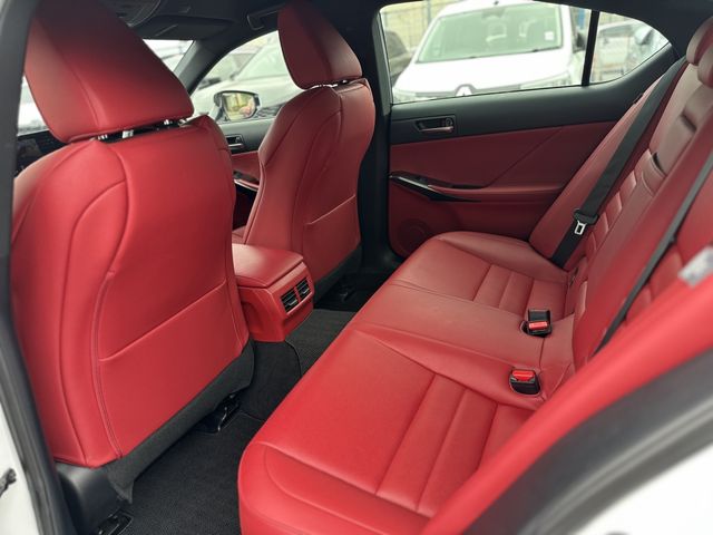 LEXUS IS300