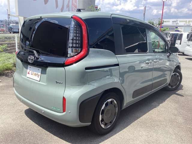 SIENTA HYBRID