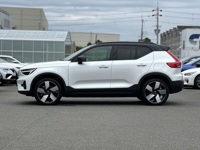 VOLVO EX40