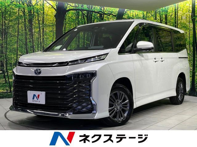 VOXY HYBRID 4WD