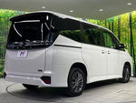 VOXY HYBRID 4WD