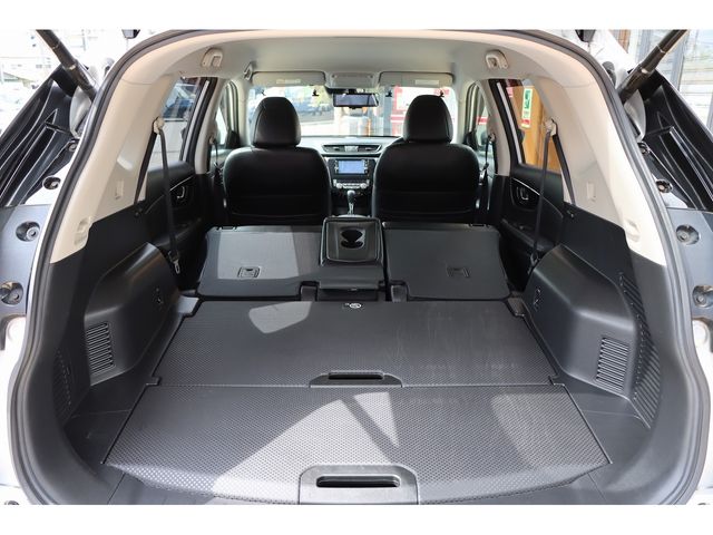 X-TRAIL 2WD