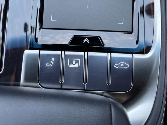 LEXUS LS500