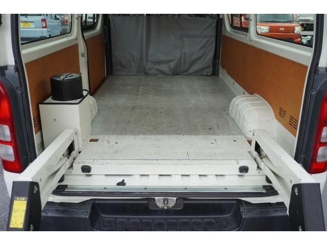 HIACE van 2WD