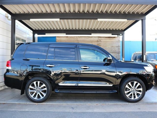LANDCRUISER wagon