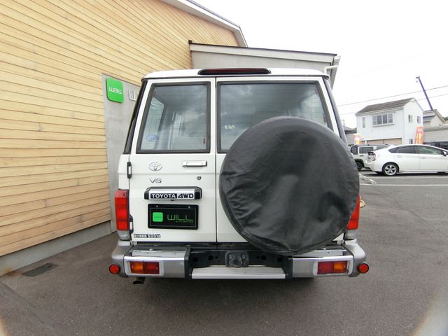 LANDCRUISER van