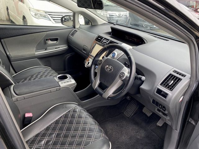 PRIUS Alpha