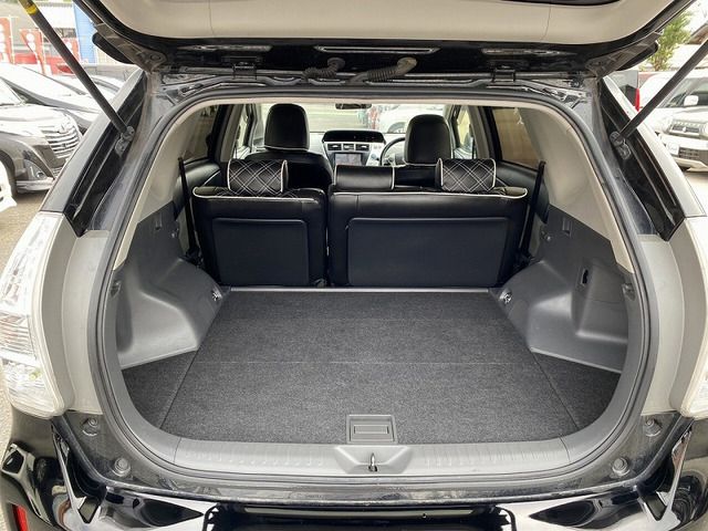 PRIUS Alpha