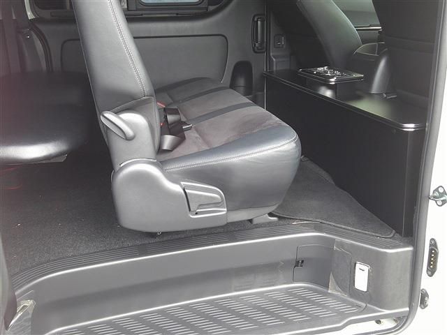 HIACE van 4WD