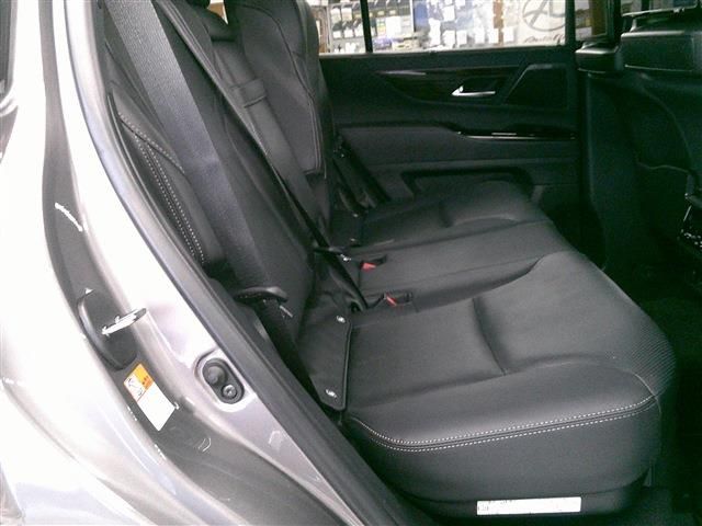 LEXUS LX600