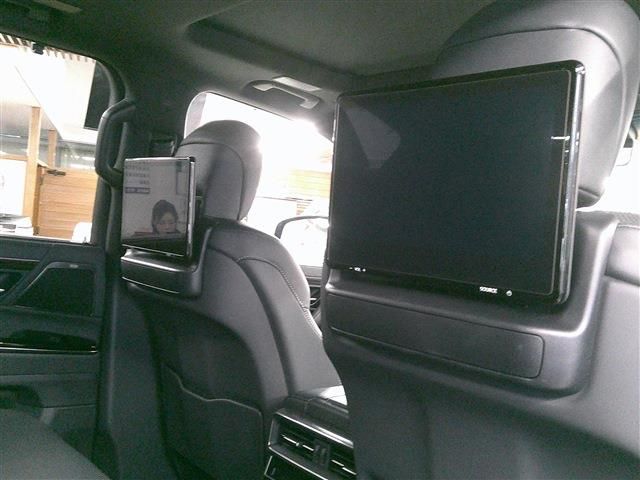 LEXUS LX600