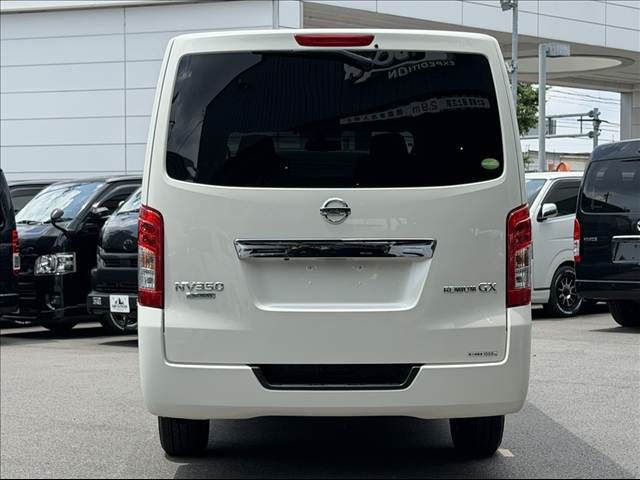 NV350 CARAVAN 4WD