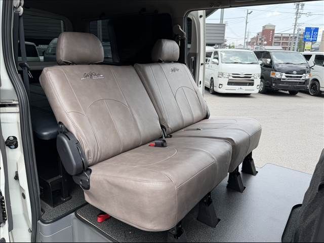 NV350 CARAVAN 4WD
