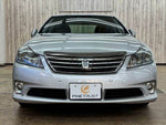 CROWN sedan hybrid