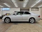 CROWN sedan hybrid