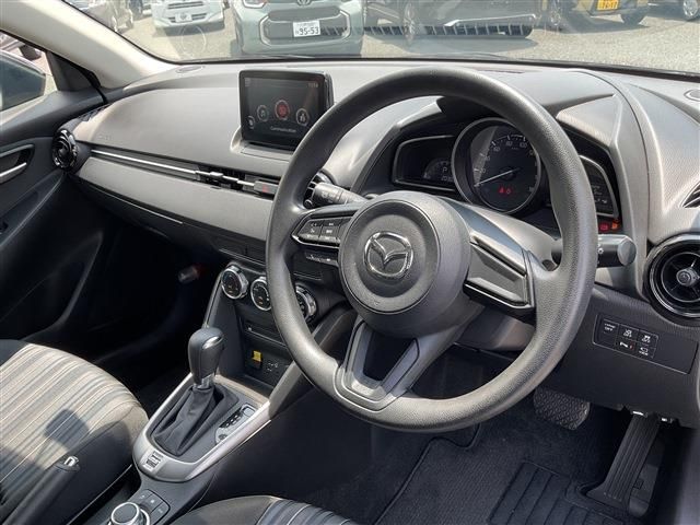 MAZDA2