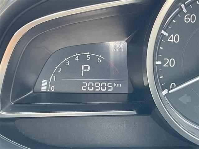 MAZDA2