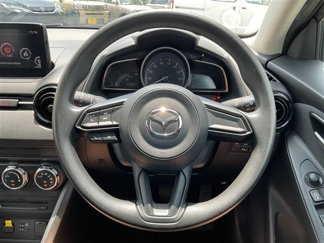 MAZDA2