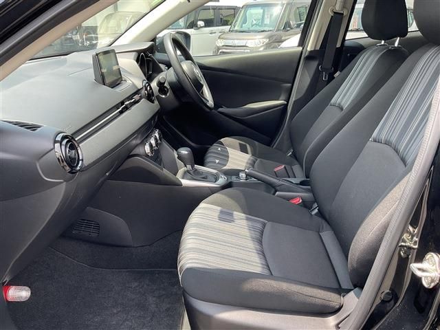 MAZDA2