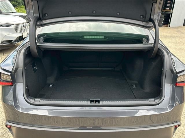 LEXUS IS300h
