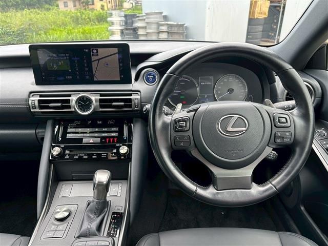 LEXUS IS300h