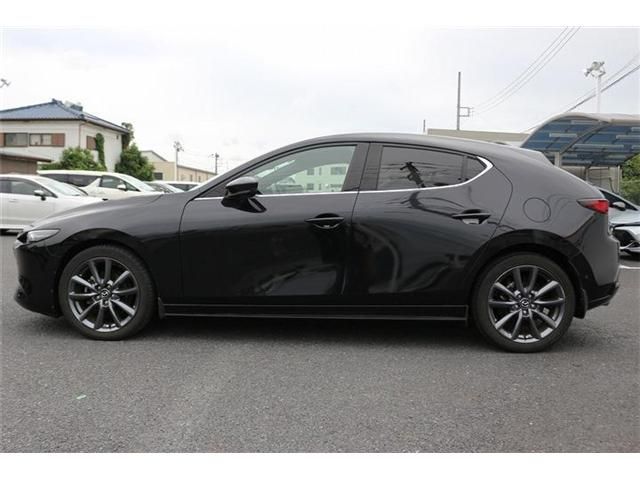MAZDA3 FASTBACK