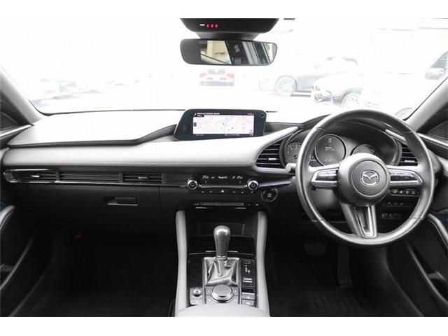 MAZDA3 FASTBACK