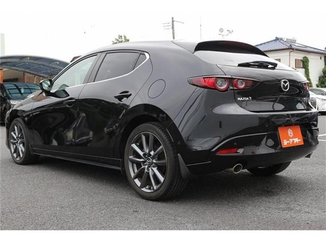 MAZDA3 FASTBACK