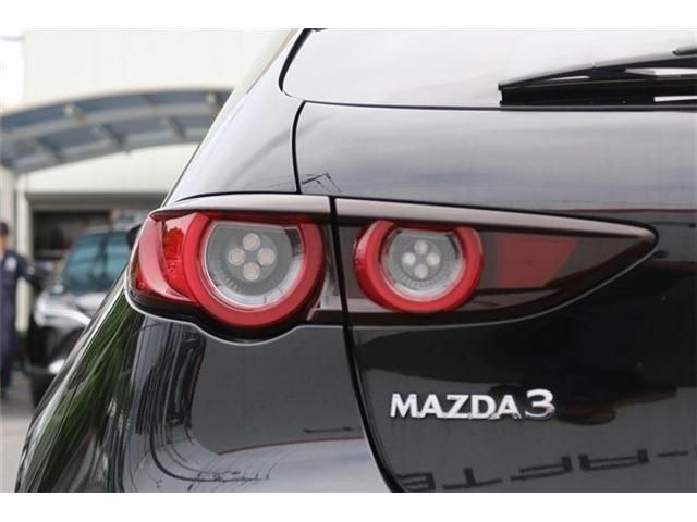 MAZDA3 FASTBACK