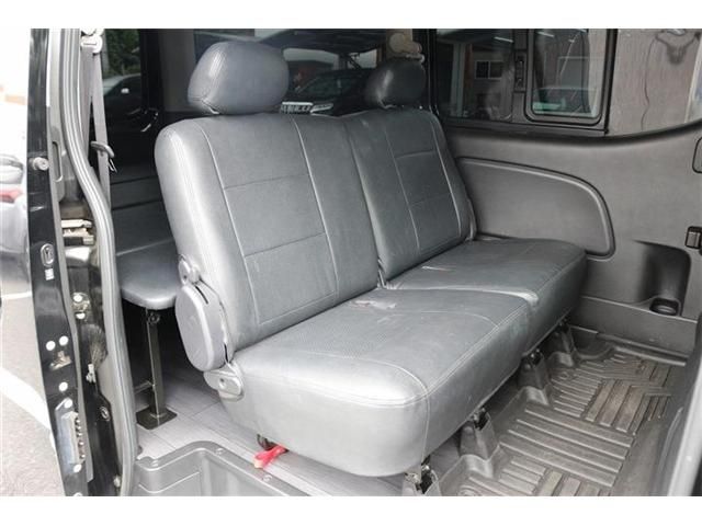 CARAVAN van 2WD