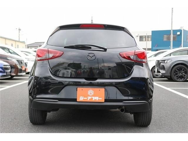MAZDA2