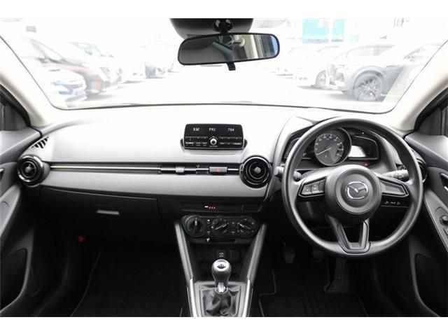 MAZDA2