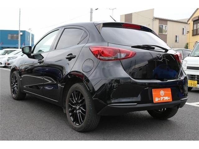 MAZDA2