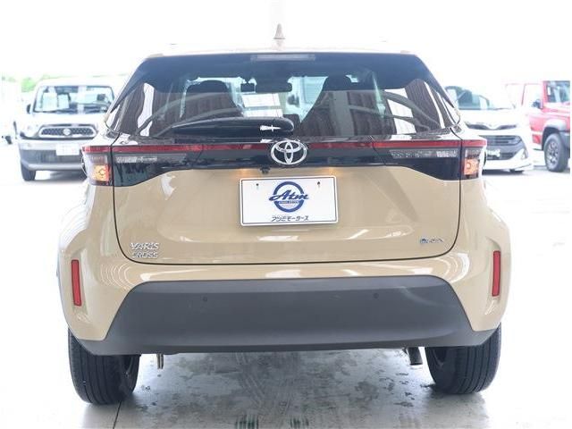 YARIS CROSS HYBRID