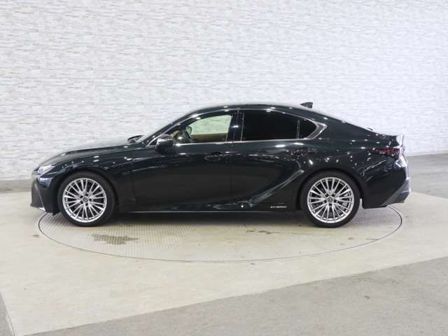 LEXUS IS300h