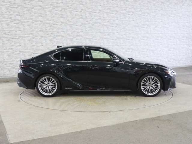 LEXUS IS300h