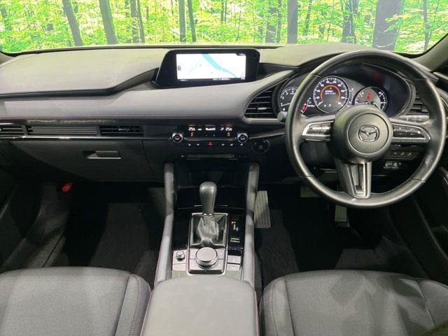 MAZDA3 FASTBACK