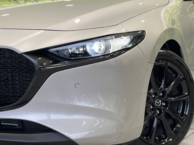 MAZDA3 FASTBACK