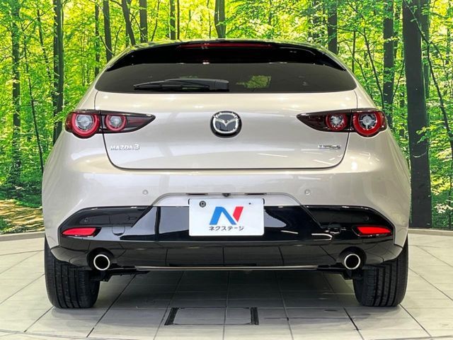 MAZDA3 FASTBACK