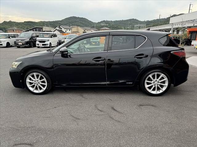 LEXUS CT200h