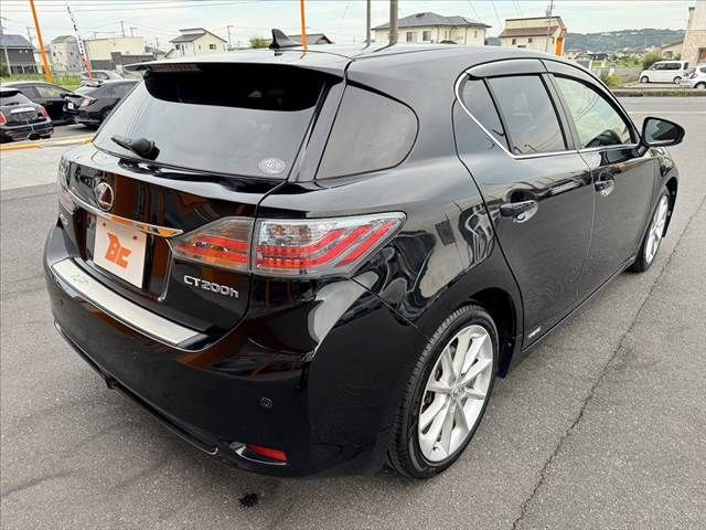 LEXUS CT200h
